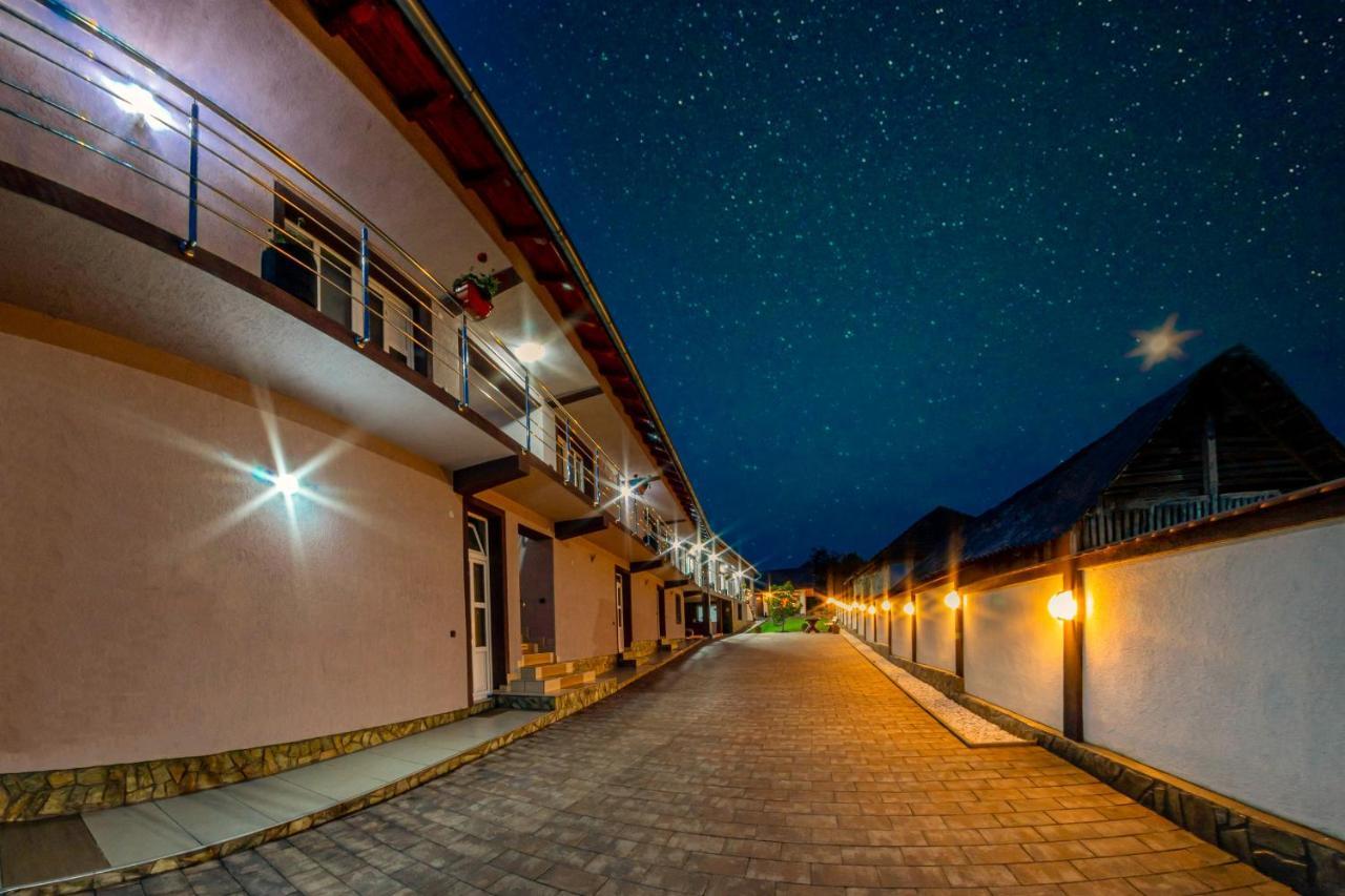 Готель Casa Alex Новачі-Страіні Екстер'єр фото