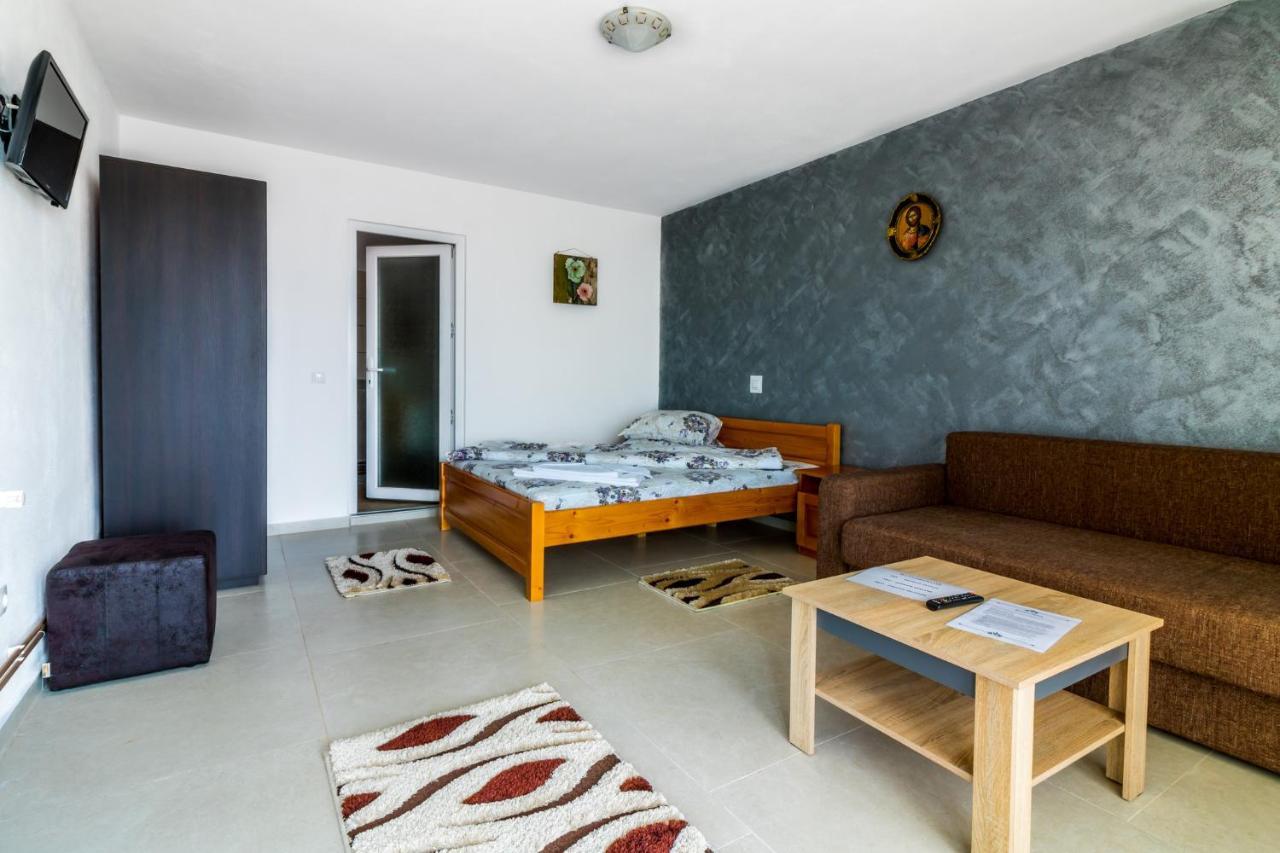 Готель Casa Alex Новачі-Страіні Екстер'єр фото