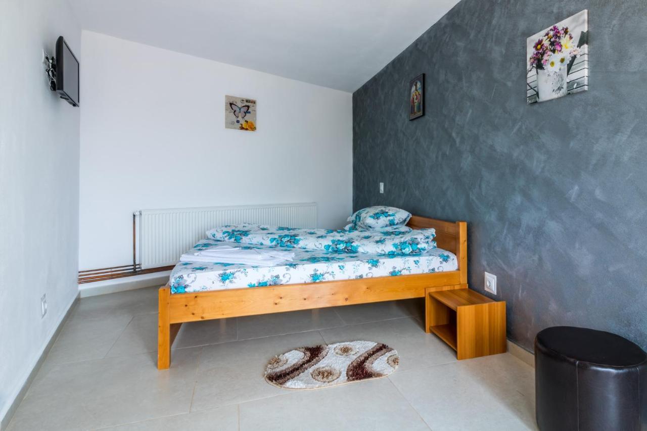 Готель Casa Alex Новачі-Страіні Екстер'єр фото